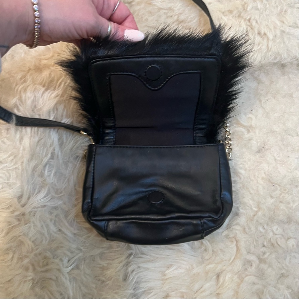 Juicy Couture Faux Fur Crossbody Bag - Picture 3 of 5